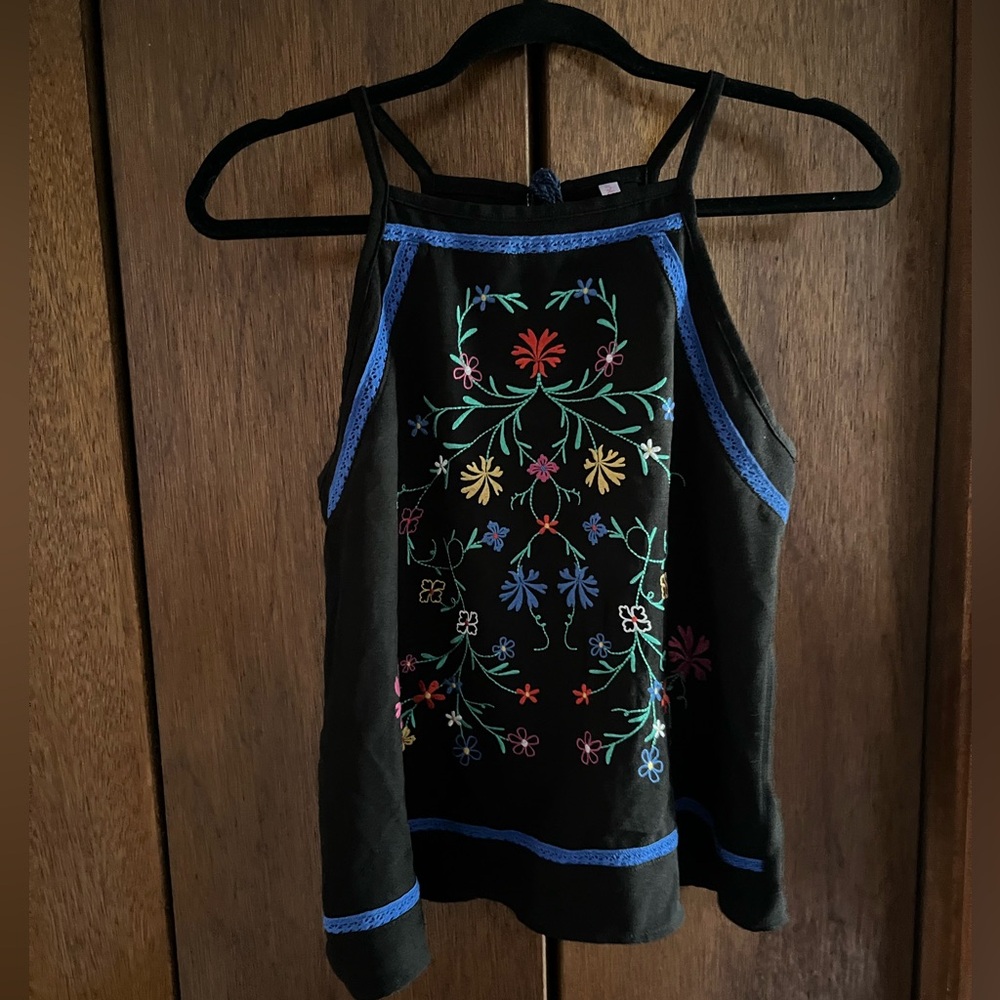 Embroidered shirt